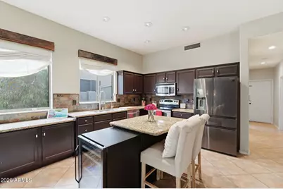 938 E Loma Vista Street, Gilbert, AZ 85295 - Photo 5