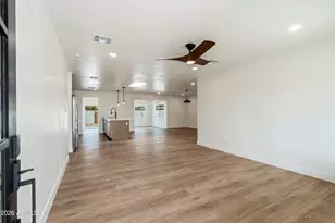 1717 E Campus Dr, Tempe, AZ 85282 - Photo 5