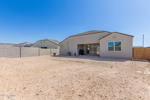 30916 W Verde Ln, Buckeye, AZ 85396 - Photo 27