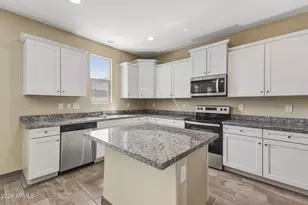7422 S 28th Pl, Phoenix, AZ 85042 - Photo 15