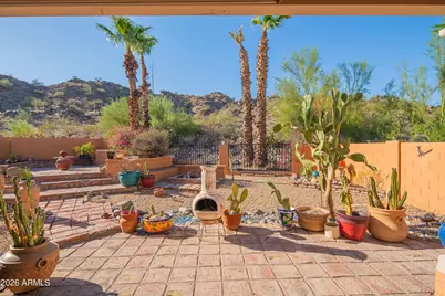 1054 E Shangri La Road, Phoenix, AZ 85020 - Photo 23