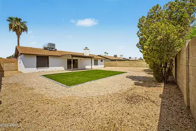 4035 W Surrey Avenue, Phoenix, AZ 85029 - Photo 19