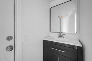 1707 W Wayland Dr, Phoenix, AZ 85041 - Photo 27