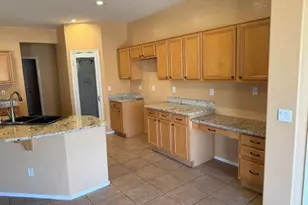 6821 W Saddlehorn Rd, Peoria, AZ 85383 - Photo 5