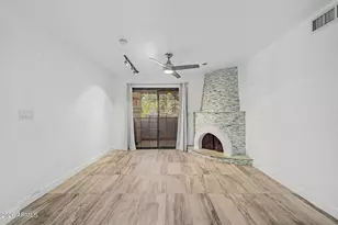 7557 N Dreamy Draw Dr, Phoenix, AZ 85020 - Photo 5