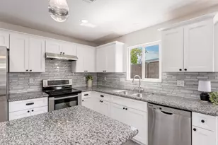 7238 W Palo Verde Ave, Peoria, AZ 85345 - Photo 15