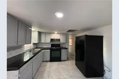 6319 W Maryland Avenue #5, Glendale, AZ 85301 - Photo 1