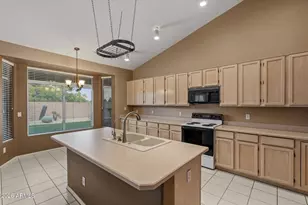 22407 N 71st Ln, Glendale, AZ 85310 - Photo 7