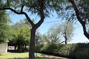 12114 E Victoria St, Chandler, AZ 85249 - Photo 3