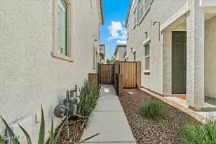 2786 S Apache Dr, Chandler, AZ 85286 - Photo 3