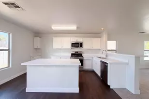 11036 W College Dr, Phoenix, AZ 85037 - Photo 7