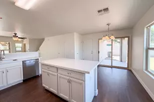 11036 W College Dr, Phoenix, AZ 85037 - Photo 9