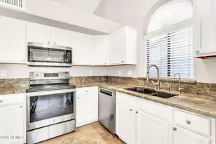 1113 E Betsy Ln, Gilbert, AZ 85296 - Photo 13