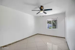 3431 W Country Gables Dr, Phoenix, AZ 85053 - Photo 13
