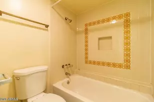 7557 N Dreamy Draw Dr, Phoenix, AZ 85020 - Photo 15