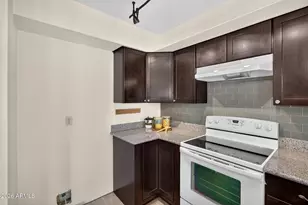 411 W Greentree Dr, Chandler, AZ 85225 - Photo 9