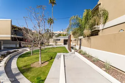2233 E Highland Avenue #138, Phoenix, AZ 85016 - Photo 25