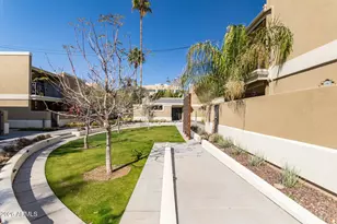 2233 E Highland Ave, Phoenix, AZ 85016 - Photo 25