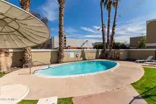 2233 E Highland Ave, Phoenix, AZ 85016 - Photo 21