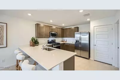 2137 W Ramona Avenue, Apache Junction, AZ 85120 - Photo 3