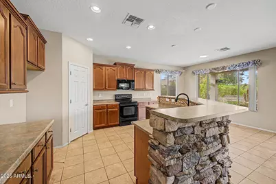 9807 S 43rd Lane, Laveen, AZ 85339 - Photo 7