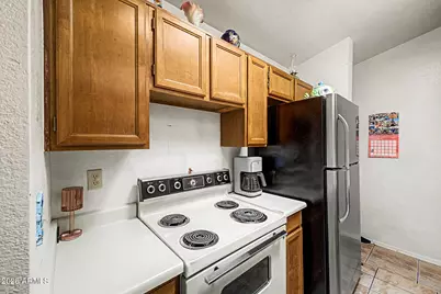 8140 N 107th Avenue #146, Peoria, AZ 85345 - Photo 7