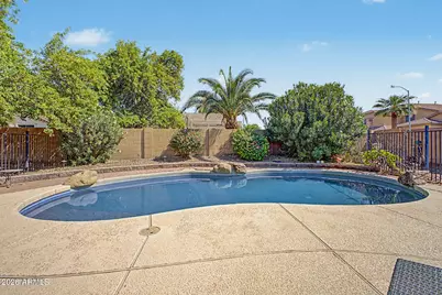 8602 W Helen Lane, Glendale, AZ 85305 - Photo 35