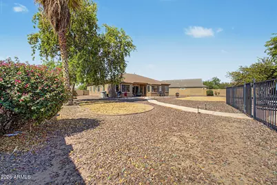 8602 W Helen Lane, Glendale, AZ 85305 - Photo 37