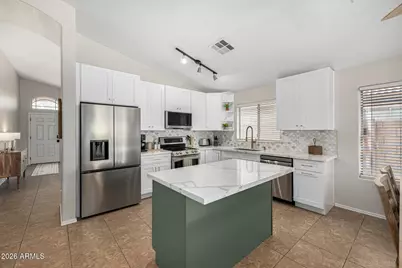 13457 W Watson Lane, Surprise, AZ 85379 - Photo 7