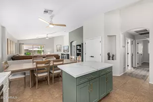 13457 W Watson Ln, Surprise, AZ 85379 - Photo 11
