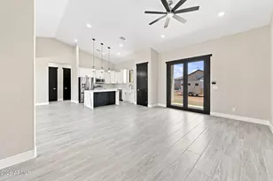 25886 W Denver Hill Dr, Wittmann, AZ 85361 - Photo 13