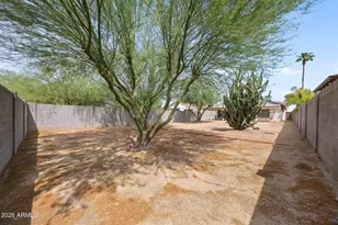 2111 E Paradise Ln, Phoenix, AZ 85022 - Photo 31