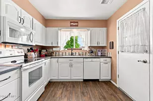 10466 W Mountain View Rd, Sun City, AZ 85351 - Photo 25
