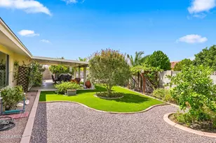 10466 W Mountain View Rd, Sun City, AZ 85351 - Photo 47