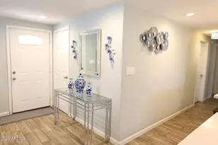 18218 N 1st St, Phoenix, AZ 85022 - Photo 3