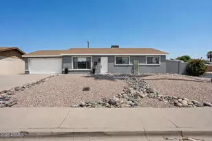 8628 E Oak St, Scottsdale, AZ 85257 - Photo 1