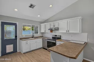 860 N McQueen Rd, Chandler, AZ 85225 - Photo 11