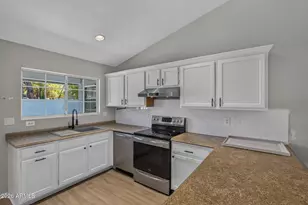 860 N McQueen Rd, Chandler, AZ 85225 - Photo 15