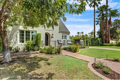 324 W Monte Vista Road, Phoenix, AZ 85003 - Photo 3