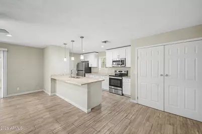 950 E Lilac Drive, Tempe, AZ 85288 - Photo 1