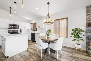4327 E Tether Trail, Phoenix, AZ 85050 - Photo 17