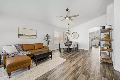 4327 E Tether Trail, Phoenix, AZ 85050 - Photo 11