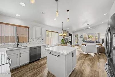 4327 E Tether Trail, Phoenix, AZ 85050 - Photo 13