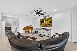 669 S Sanders Dr, Gilbert, AZ 85296 - Photo 9