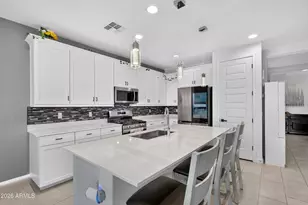 669 S Sanders Dr, Gilbert, AZ 85296 - Photo 11