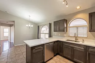 491 E Devon Dr, Gilbert, AZ 85296 - Photo 9