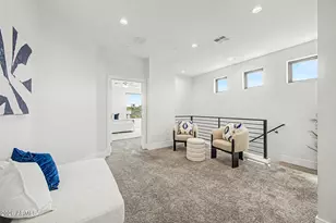 137 E Hearne Way, Gilbert, AZ 85234 - Photo 11