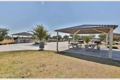 16873 W Fetlock Trail, Surprise, AZ 85387 - Photo 33