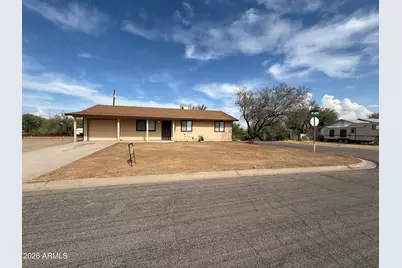 356 Peretz Circle, Morristown, AZ 85342 - Photo 1