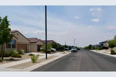 17639 W Country Club Terrace, Surprise, AZ 85387 - Photo 31